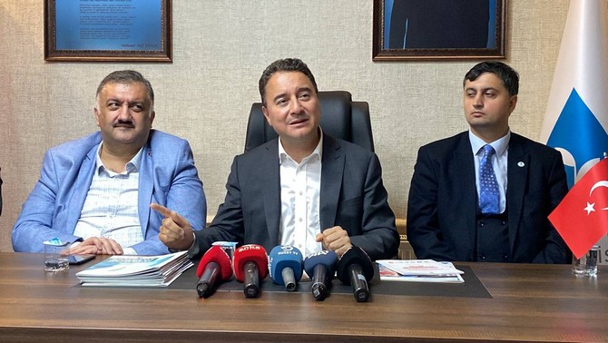 deva-partisi-genel-baskani-babacan-rizede-parti-binasinin-acilisina-katildi-4.jpg
