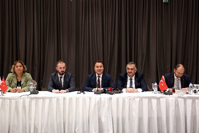 deva-partisi-genel-baskani-babacan-trabzonda-ziyaretlerde-bulundu-2.jpg
