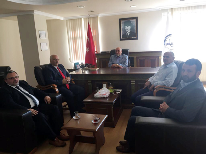 din-bir-sen-genel-baskan-yardimcisi-celalettin-akcadogandan-rize-il-muftusu-ismail-yalcina-ziyaret.jpg