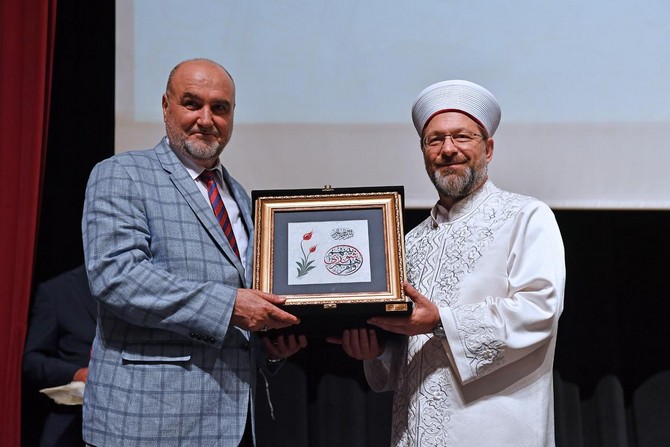 diyanet-isleri-baskani-ali-erbas-rize’de-(14).jpg