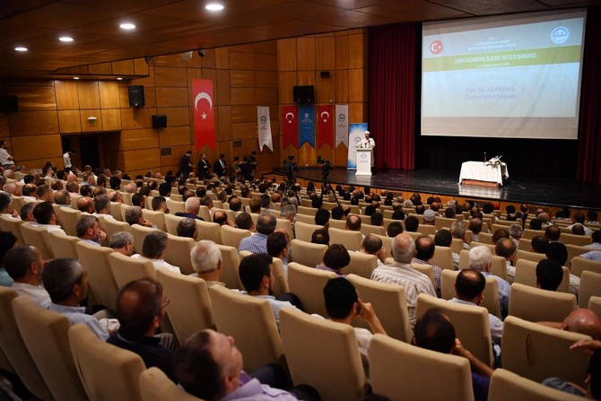 diyanet-isleri-baskani-ali-erbas-rize’de-(9).jpg