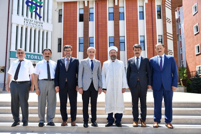 diyanet-isleri-baskani-erbas-rize’de-(4).jpg