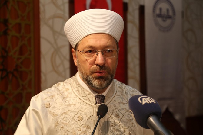 diyanet-isleri-baskani-prof.-dr.-ali-erbas,-rizede-muftu-yusuf-karali-dini-yuksek-ihtisas-merkezinde-duzenlenen-din-gorevlileri-bulusmasina-katildi-(2).jpg