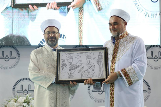 diyanet-isleri-baskani-prof.-dr.-ali-erbas-rize’de.jpg
