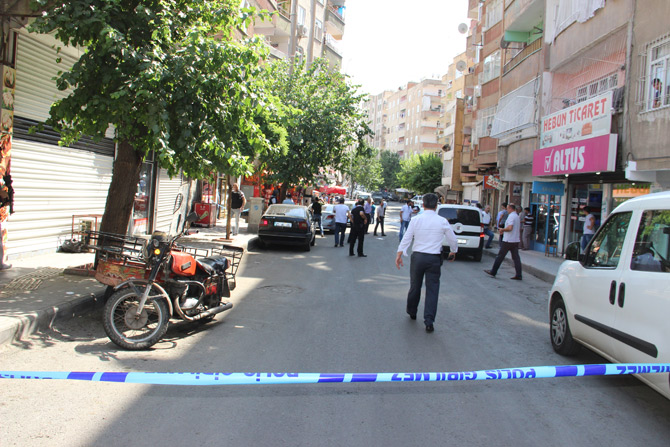 diyarbakir’dan-aci-haber-1-polis-sehit,-1-yarali-1.jpg diyarbakir’dan-aci-haber-1-polis-sehit,-1-yarali-1.jpg