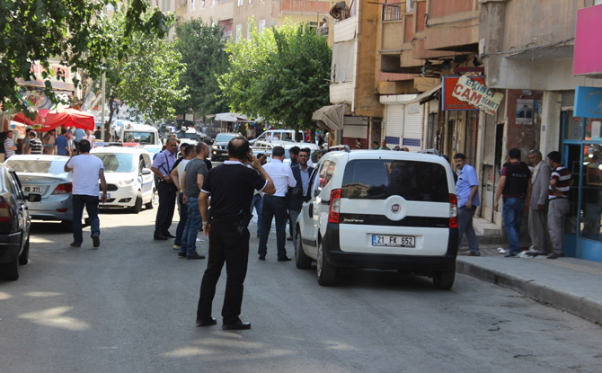 diyarbakir’dan-aci-haber-1-polis-sehit,-1-yarali-4.jpg diyarbakir’dan-aci-haber-1-polis-sehit,-1-yarali-4.jpg