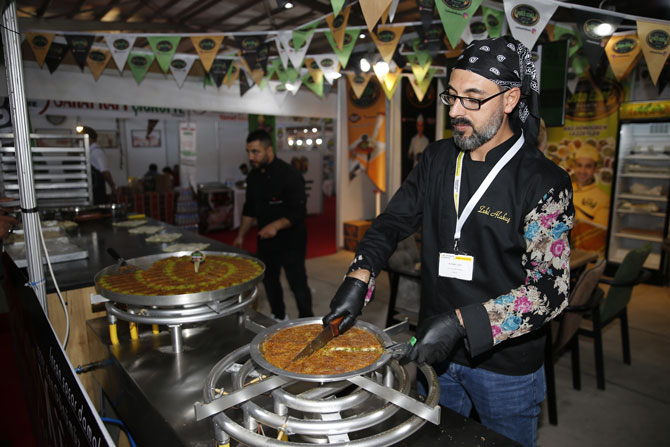 diyarbakirda-mezopotamya-gurme-ve-yoresel-lezzetler-fuari-acildi-13.jpg