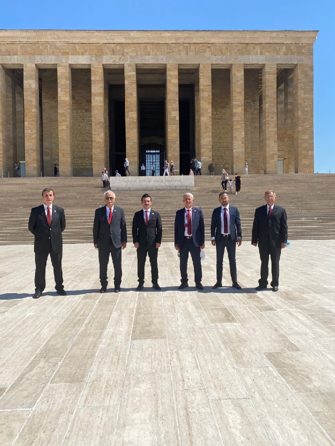 dogru-parti-siyasi-hayatina-basladi-(4).jpg