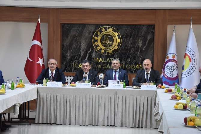 dogu-ile-karadeniz-ekonomik-is-birligi-yapilarak-malatya-ticaret-ve-sanayi-odasi-mtso-ile-rize-ticaret-ve-sanayi-odasi-arasindan-kardes-oda-protokolu-imzalandi-2.jpg