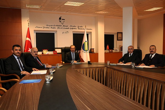 dogu-karadeniz-bolgesi-rektorleri-orduda-bir-araya-geldi-(1).jpg