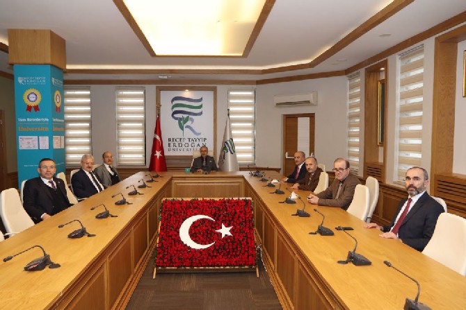 dogu-karadeniz-bolgesinde-yer-alan-universitelerin-rektorleri-rizede-recep-tayyip-erdogan-universitesi-rektoru-prof-dr-huseyin-karamanin-misafiri-oldu-4.jpg