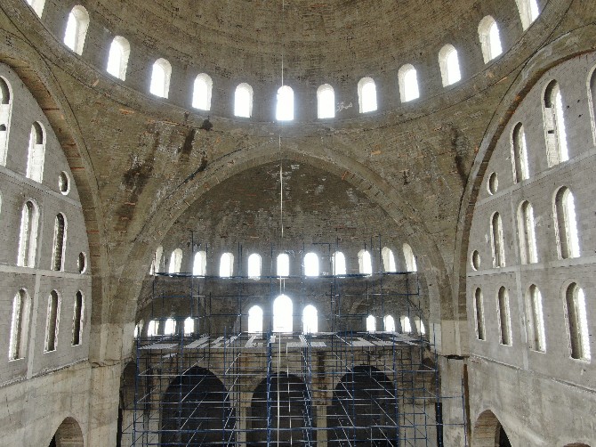 dogu-karadenizin-en-buyuk-cami-ve-kulliyesi-trabzon-sehir-camii-ve-kulliyesinin-yapiminda-sona-yaklasiliyor-6.jpg