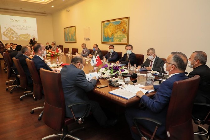 doka’nin-133.-yonetim-kurulu-toplantisi-vali-kemal-ceber-baskanliginda-gerceklestirildi-(3).jpg