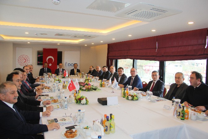 dokanin-122.-yonetim-kurulu-toplantisi-giresunda-yapildi-(2).jpg
