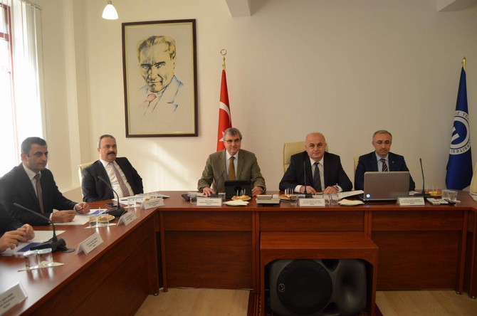 dokap-bolgesi-universiteler-birligi-ust-kurul-toplantisi-ktude-yapildi-(1).jpg