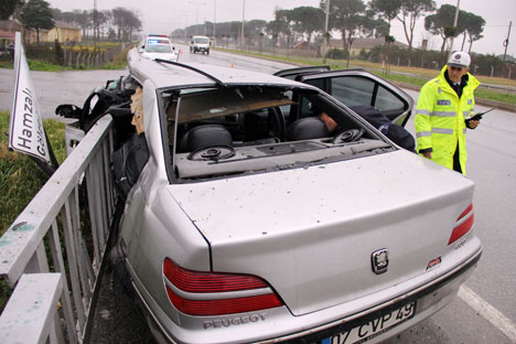 dugune-giderken-olumden-donduler-8.jpg dugune-giderken-olumden-donduler-8.jpg