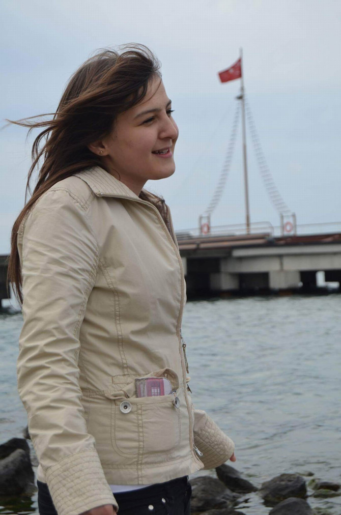 ebru-aslan-16-yasindaki-liseli-ebru-kayip-2.jpg ebru-aslan-16-yasindaki-liseli-ebru-kayip-2.jpg