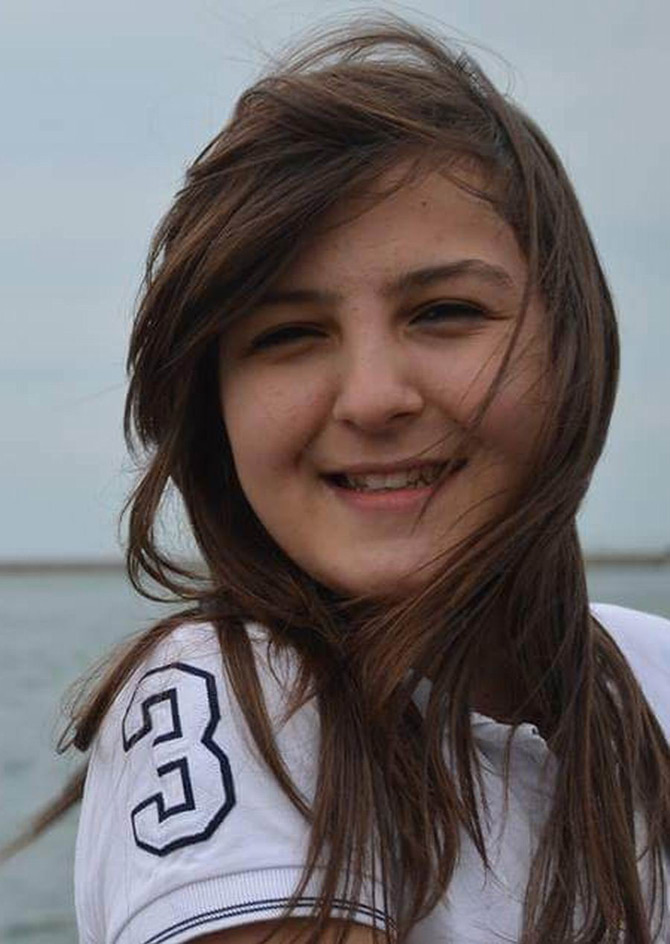 ebru-aslan-16-yasindaki-liseli-ebru-kayip-4.jpg ebru-aslan-16-yasindaki-liseli-ebru-kayip-4.jpg