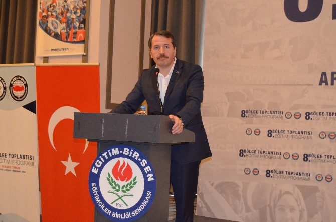 egitim-bir-sen-8.-bolge-toplantisi,-trabzon,-giresun,-gumushane,-rize-ve-artvin-teskilatlarinin-katilimiyla-trabzon’da-yapildi-(1).jpg