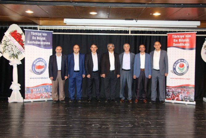 egitim-bir-sen-rize-1-no’lu-subesi-6.-olagan-kongresinde-mevcut-baskan-seyfettin-afacanlar,-yeniden-baskan-secildi-(14).jpg
