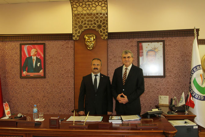 ekrem-yuce’den-yeni-rektore-hayirli-olsun-ziyareti-1.jpg ekrem-yuce’den-yeni-rektore-hayirli-olsun-ziyareti-1.jpg