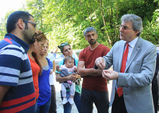 ekrem-yuce-yesil-yol-icin-toplanti1.jpg ekrem-yuce-yesil-yol-icin-toplanti1.jpg