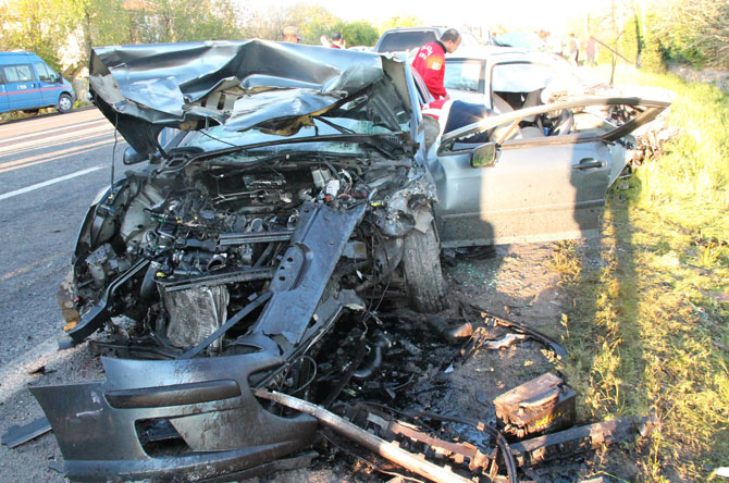 elazigda-trafik-kazasi-5-olu,-2-yarali-6.jpg elazigda-trafik-kazasi-5-olu,-2-yarali-6.jpg