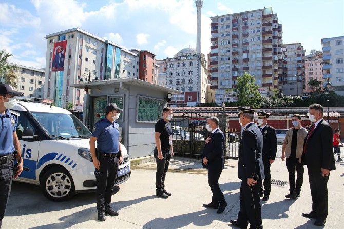 emniyet-genel-muduru-mehmet-aktas-rize-il-emniyet-mudurlugu-ve-cumhuriyet-polis-merkezi-amirligine-ziyaret-gerceklestirdi-(2).jpg