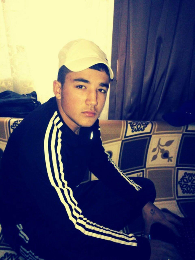 emre-kilic-silahli-saldiridan-kacarken-duvardan-atlayan-genc-oldu.jpg emre-kilic-silahli-saldiridan-kacarken-duvardan-atlayan-genc-oldu.jpg