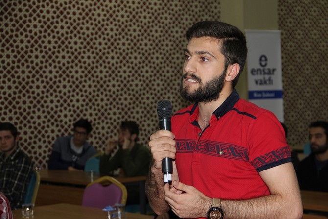 ensar-vakfi-rize-subesi-tarafindan-tertip-edilen-“ideal-genclik”-semineri-(3).jpg