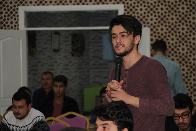 ensar-vakfi-rize-subesi-tarafindan-tertip-edilen-“ideal-genclik”-semineri-(7).jpg