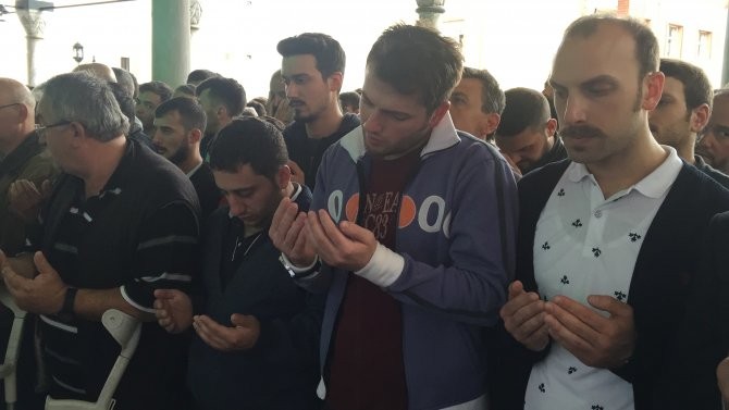 ercan-yilmaz-cenaze-toreni-kalkandere-rize-(12).jpg