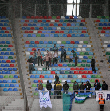 erciyesspor-rizespor-maci-taraftar.jpg