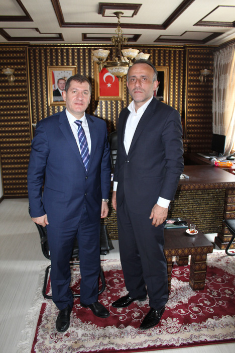 erdal-havuz-mehmet-akif-karsli-foto-1.jpg erdal-havuz-mehmet-akif-karsli-foto-1.jpg