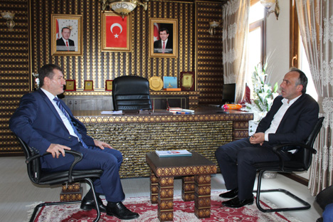 erdal-havuz-mehmet-akif-karsli-foto-2.jpg erdal-havuz-mehmet-akif-karsli-foto-2.jpg