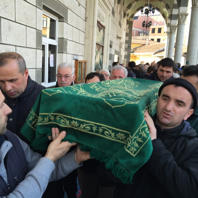 erdem-kutanoglunun-cenazesi-(21).jpg