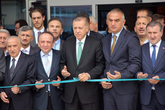 erdogan,-ramada-plaza-rize-oteli’nin-resmi-acilisini-gerceklestirdi-(14).jpg