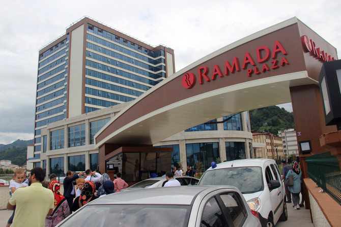 erdogan,-ramada-plaza-rize-oteli’nin-resmi-acilisini-gerceklestirdi-(18).jpg