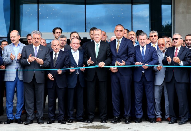 erdogan,-ramada-plaza-rize-oteli’nin-resmi-acilisini-gerceklestirdi-(4).jpg