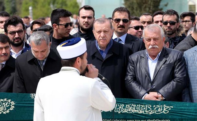 erdogan-abdurrahman-kulunkun-cenazesine-katildi-(3).jpg