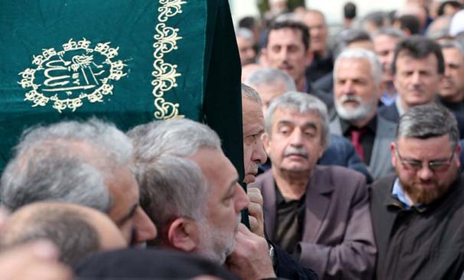 erdogan-abdurrahman-kulunkun-cenazesine-katildi-(7).jpg