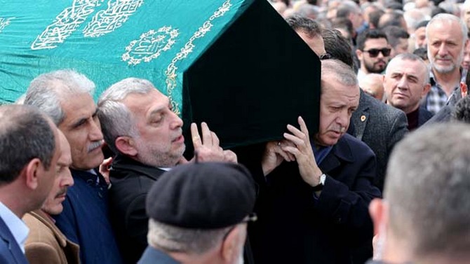 erdogan-abdurrahman-kulunkun-cenazesine-katildi-(8).jpg