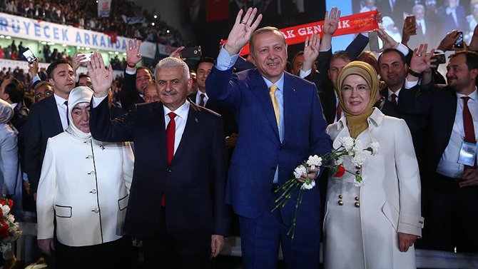erdogan-ak-parti-olaganustu-kongre.jpg
