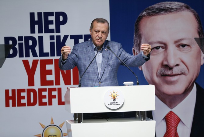 erdogan-ak-parti-rize-il-danisma-toplantisi-(9).jpg