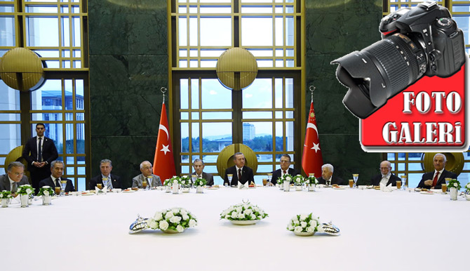 erdogan-ile-mesut-yilmaz-iftari.jpg