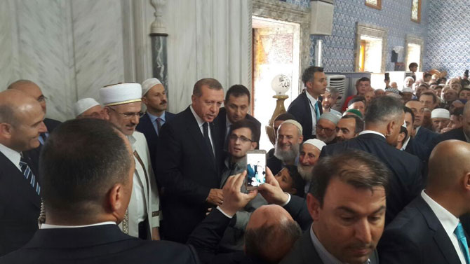 erdogan-rize-sahil-camiinde-1.jpg erdogan-rize-sahil-camiinde-1.jpg