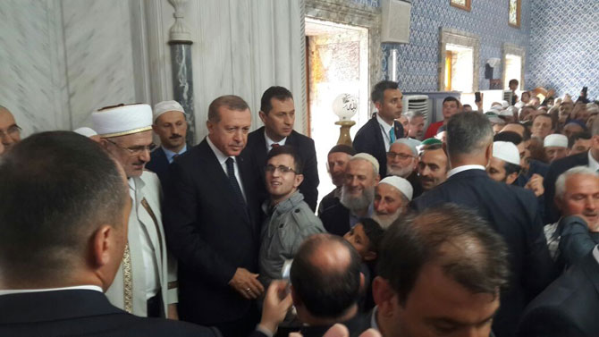 erdogan-rize-sahil-camiinde2.jpg erdogan-rize-sahil-camiinde2.jpg