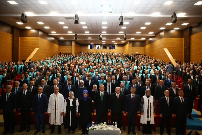 erdogan-rteunun-akademik-yil-acilis-torenine-katildi-(4).jpg