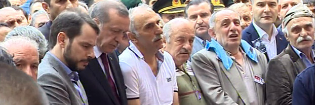 erdogan-sehit-ahmet-camurun-cenazesinde-001.jpg