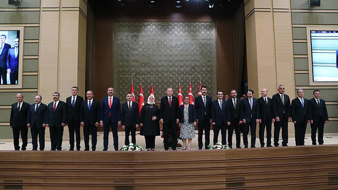 erdogan-yeni-yonetim-sisteminin-ilk-kabinesini-acikladi.jpg
